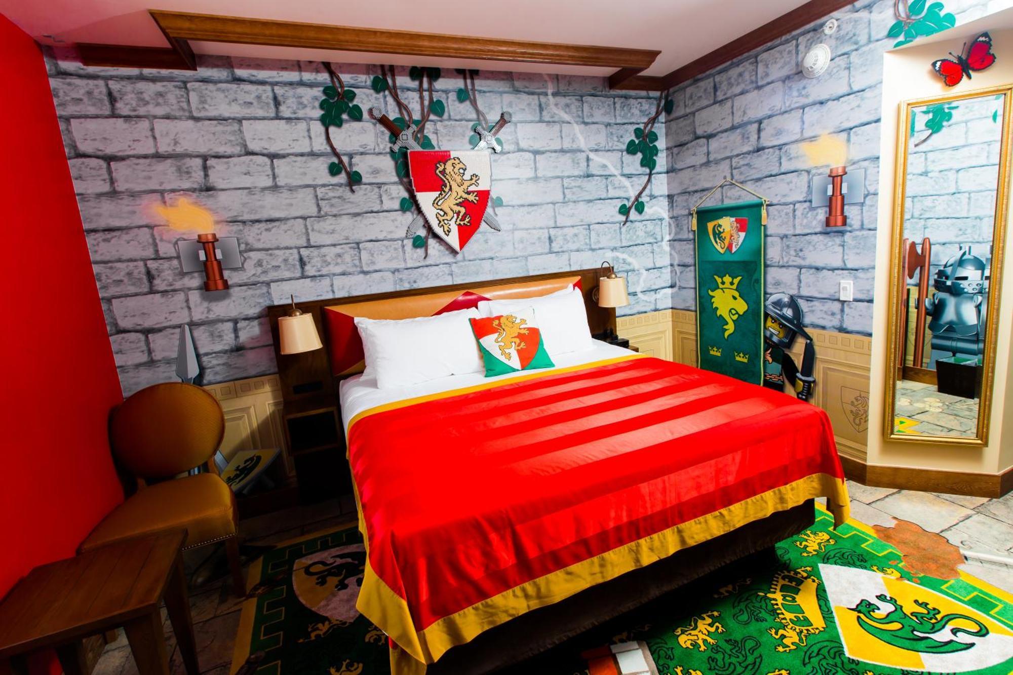 Quarto Família - Tema Reino - Hotel LEGOLAND®